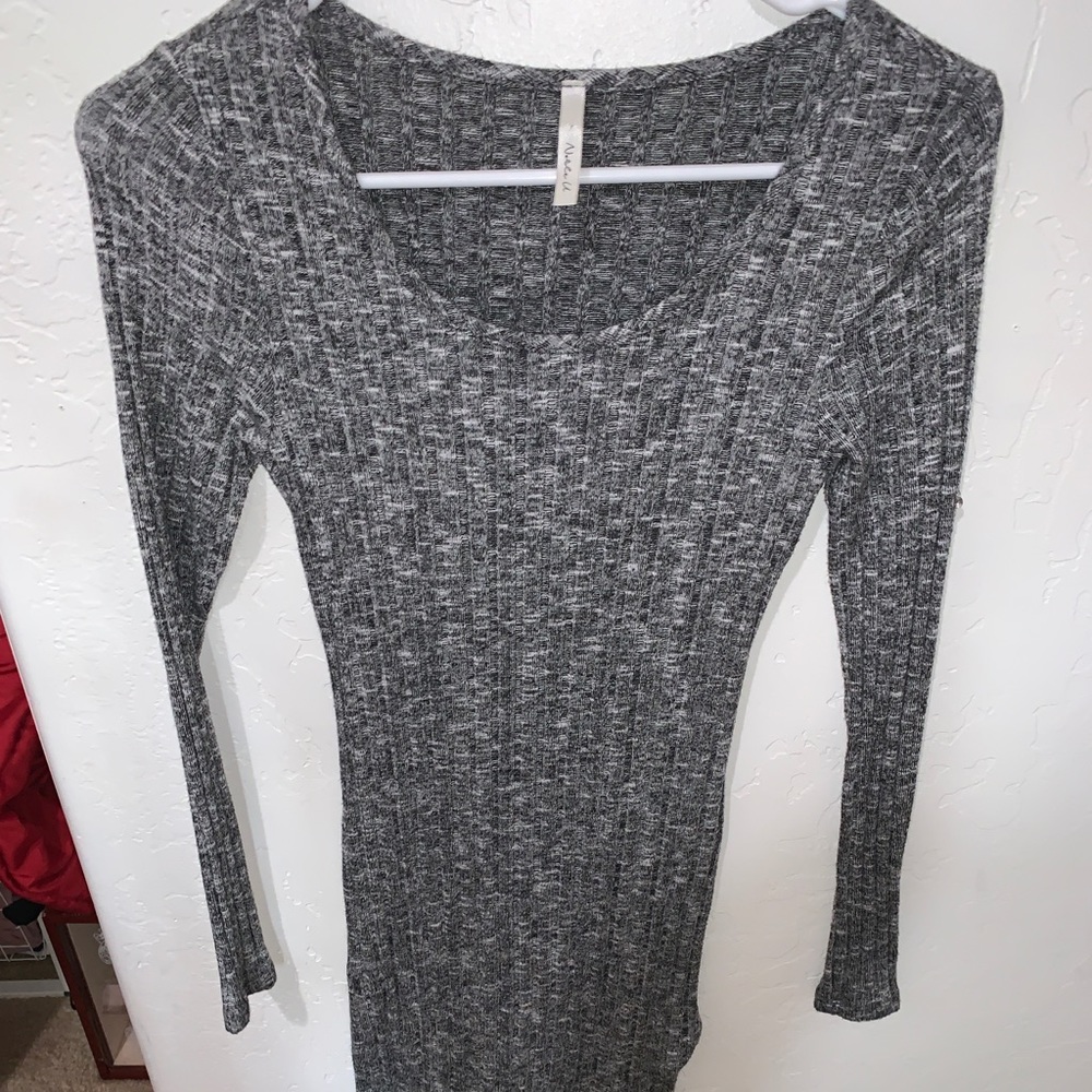 Long sleeve grey and blackish short dress